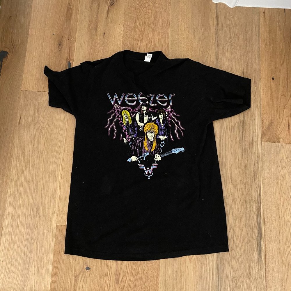 Hella Mega Tour Weezer Band Shirt